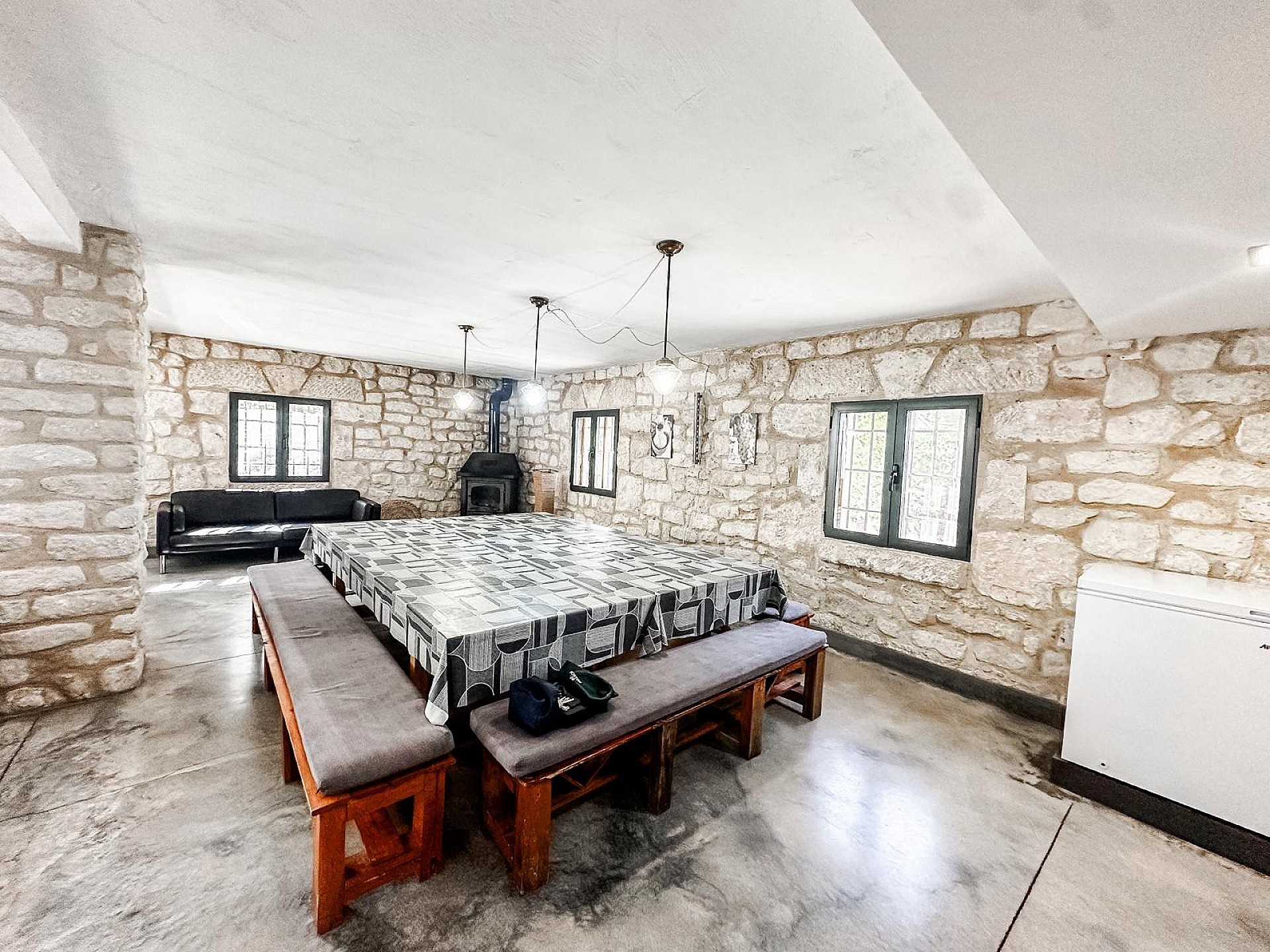 Resale - 9 Bedroom 3 Bathroom Villa in Biar -  - Alicante