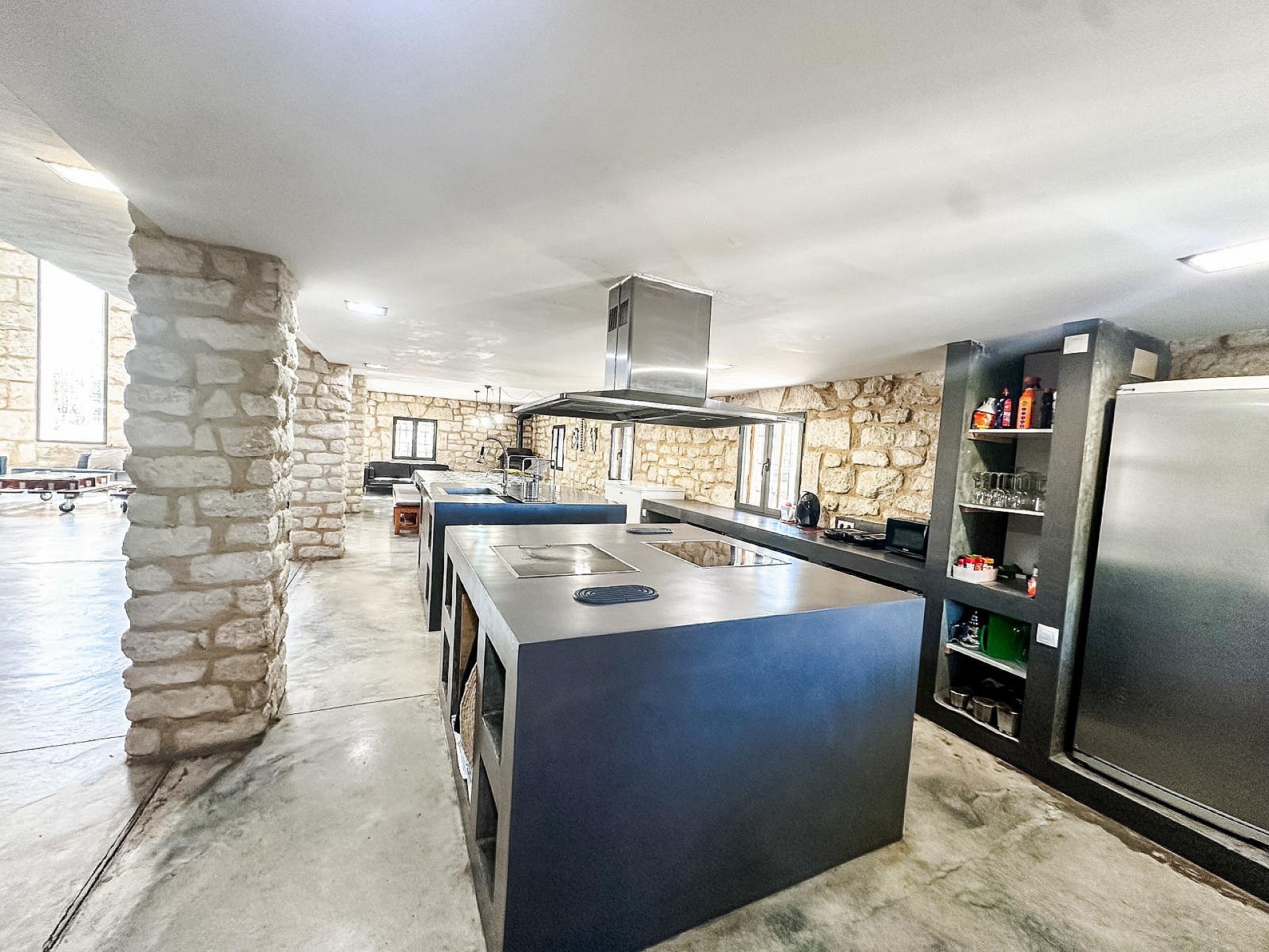 Resale - 9 Bedroom 3 Bathroom Villa in Biar -  - Alicante