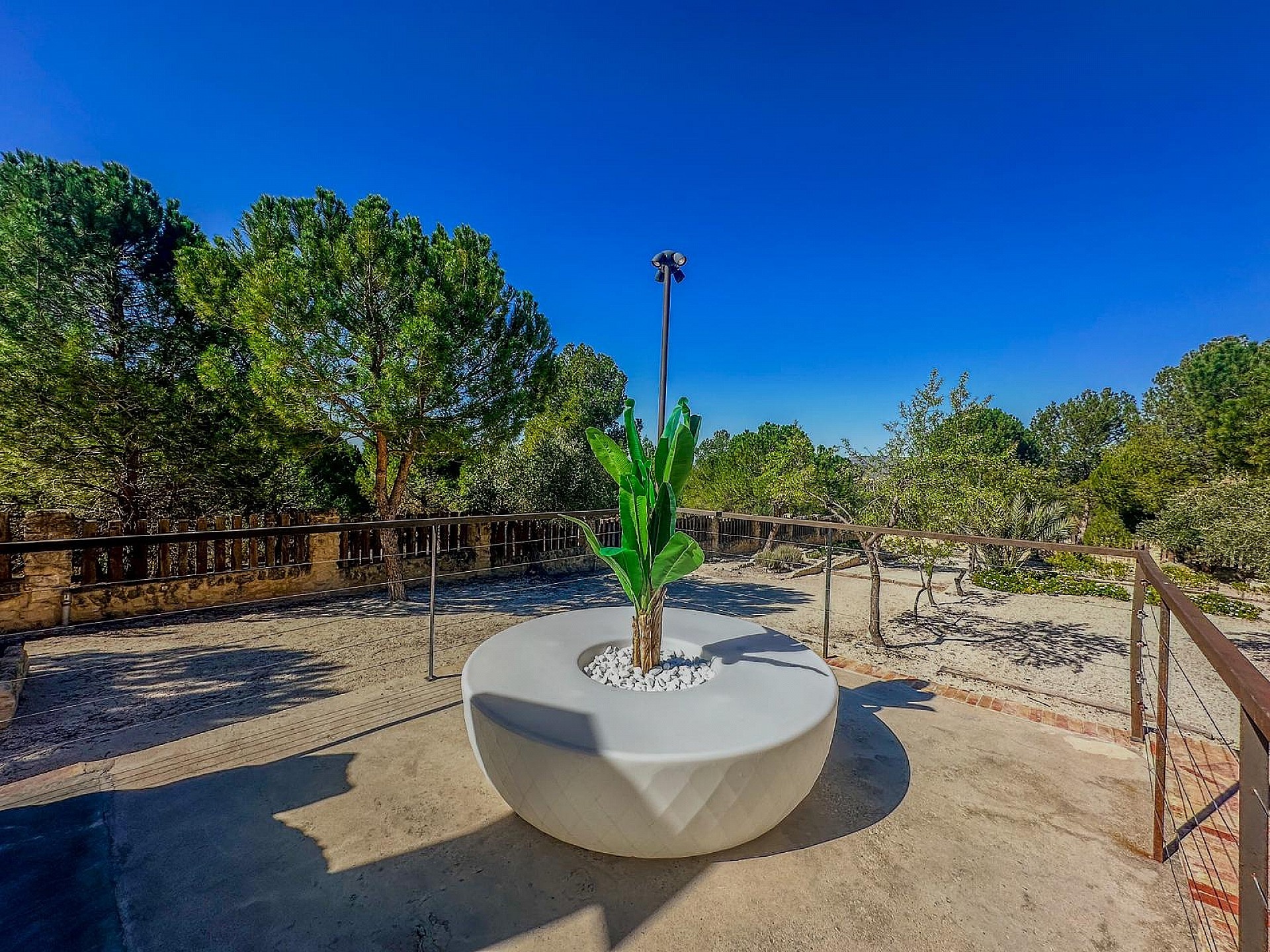 Resale - 9 Bedroom 3 Bathroom Villa in Biar -  - Alicante