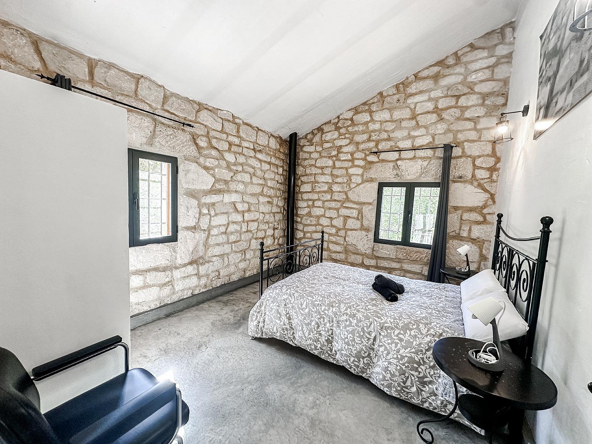 Resale - 9 Bedroom 3 Bathroom Villa in Biar -  - Alicante