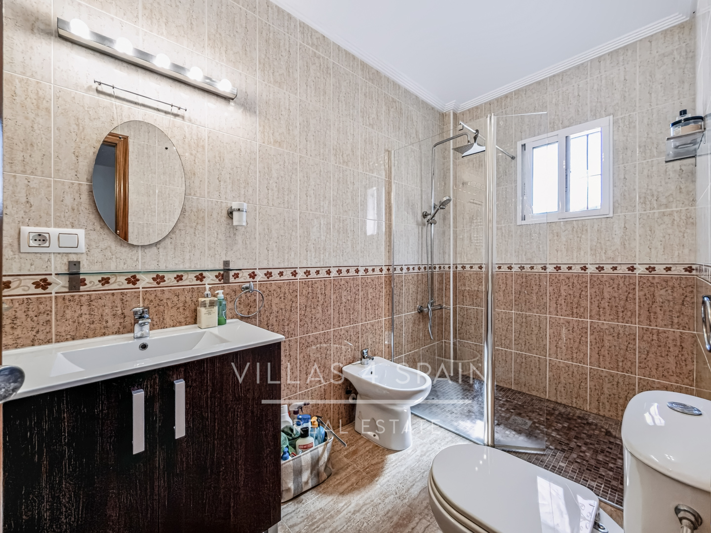Resale - 3 Bedroom 2 Bathroom Townhouse with parking and roof terrace in San Pedro del Pinatar - av. pablo picasso - Murcia