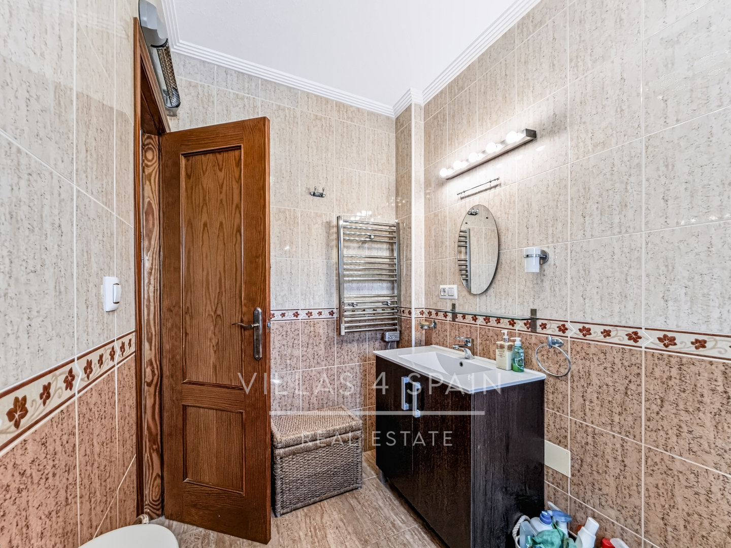 Resale - 3 Bedroom 2 Bathroom Townhouse with parking and roof terrace in San Pedro del Pinatar - av. pablo picasso - Murcia