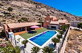 3 Bed 3 Bath Villa with Private Pool & Parking in Las Kalendas Fortuna