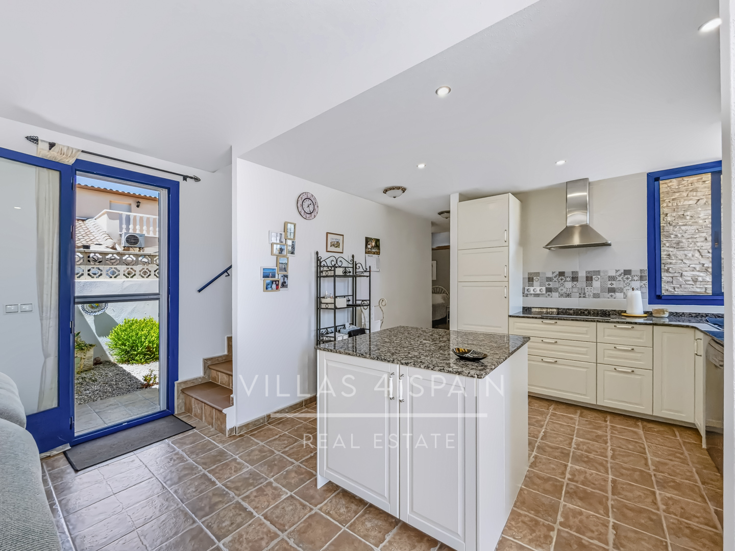 Resale - 3 Bed 2 Bath Villa with Community Pool and Parking in Las Kalendas Fortuna, Murcia - calle pomona - Murcia