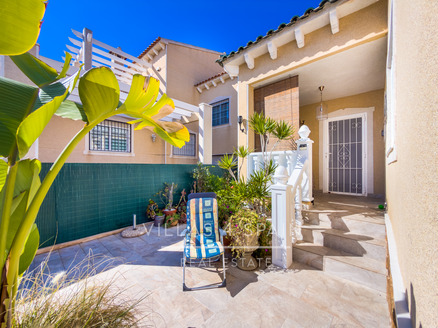Resale - 3 Bed 3 bath Villa with Private Pool and Parking + Hot tub and Guest apartment in El Galan, Villamartin - calle marbella - Alicante