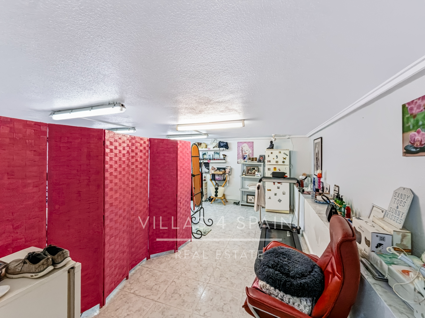 Resale - 3 Bed 3 Bath Villa with Private Pool and Parking with underbuild - C. Mar Mediterraneo - Alicante