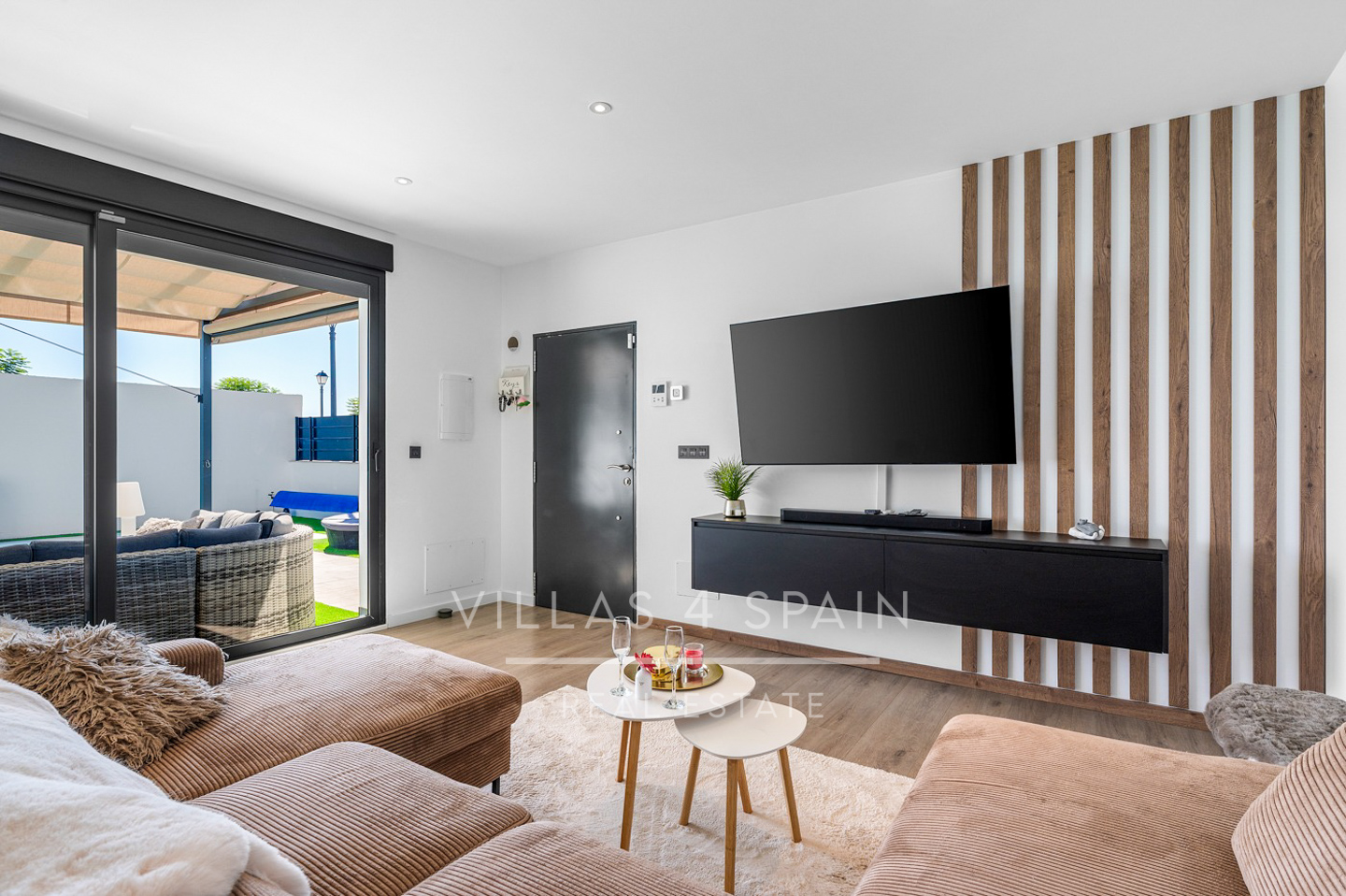 Resale - 4 Bed 2 Bath Villa with Private Pool and Parking in Las Kalendas Fortuna - calle camino de cieza - Murcia