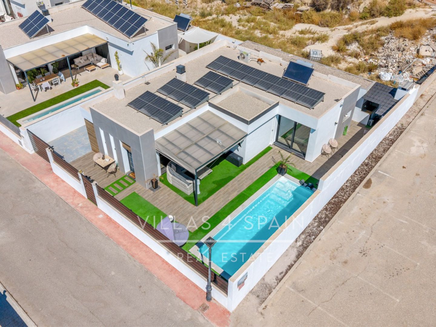 4 Bed 2 Bath Villa with Private Pool and Parking in Las Kalendas Fortuna