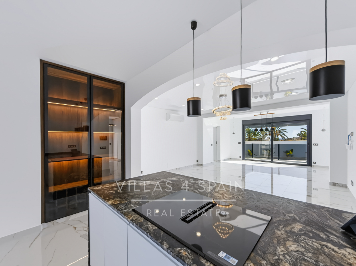 Resale - 5 Bed 4 Bath LUXURY CORNER PLOT VILLA with Pool IN CIUDAD QUESADA  -  - 