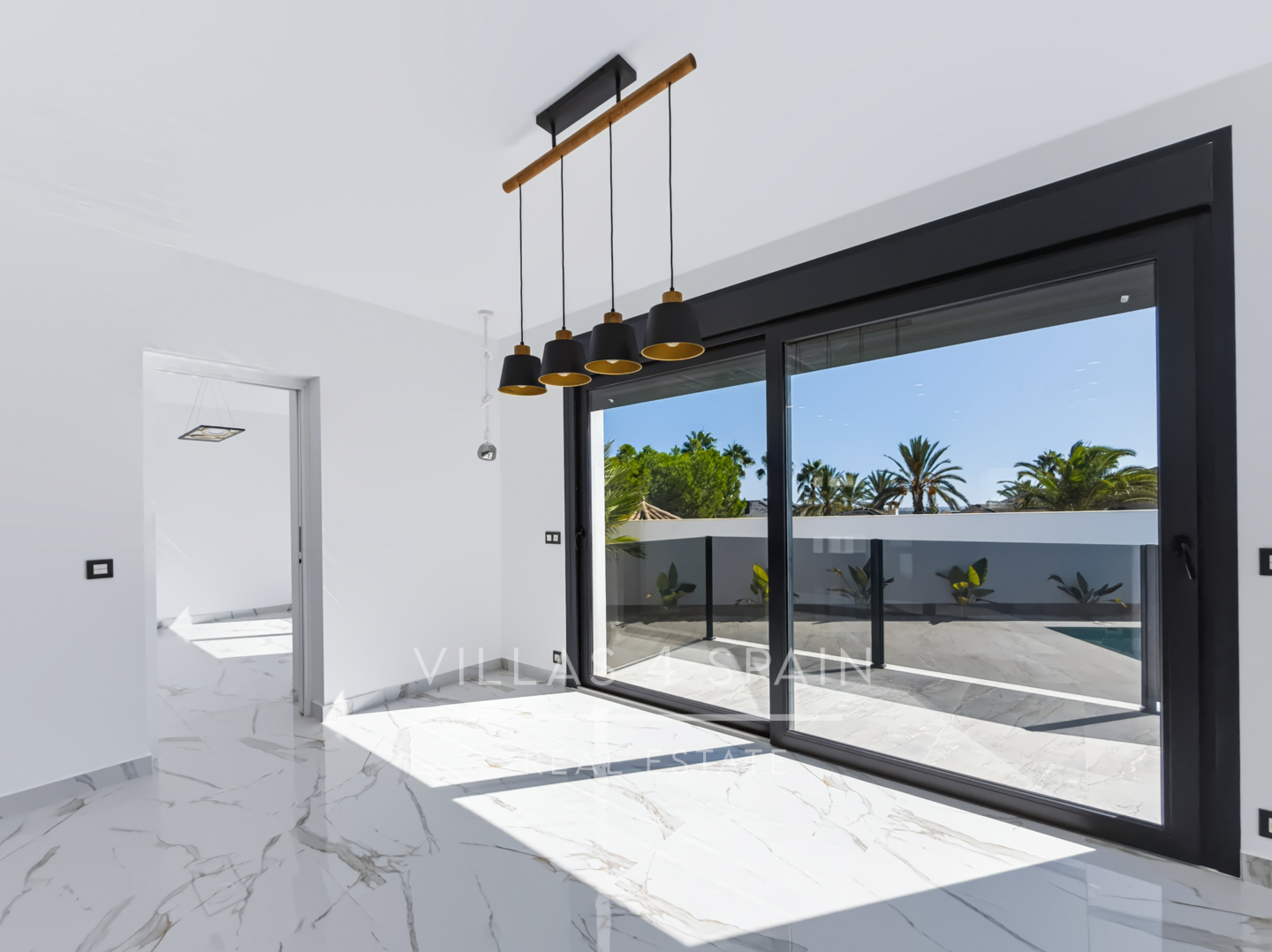 Resale - 5 Bed 4 Bath LUXURY CORNER PLOT VILLA with Pool IN CIUDAD QUESADA  -  - 
