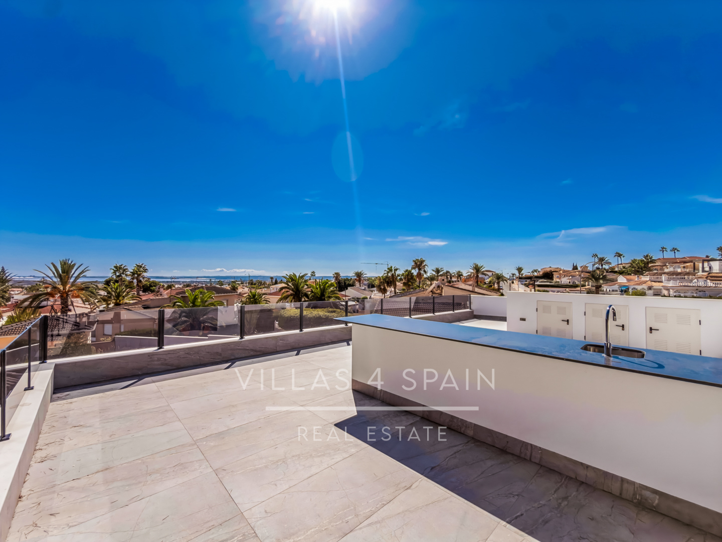 Resale - 5 Bed 4 Bath LUXURY CORNER PLOT VILLA with Pool IN CIUDAD QUESADA  -  - 