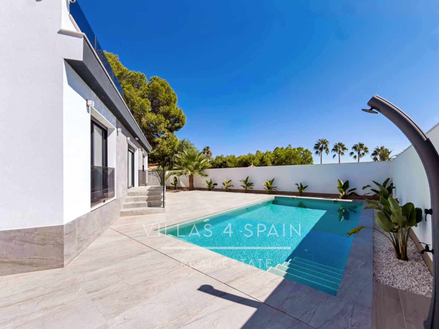 5 Bed 4 Bath LUXURY CORNER PLOT VILLA with Pool IN CIUDAD QUESADA 