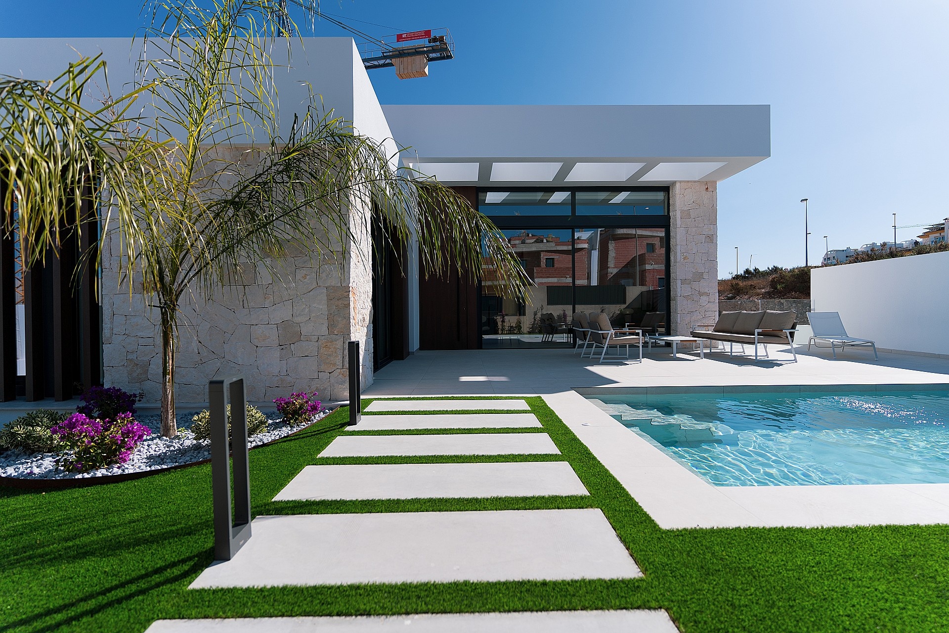 Resale - 4 Bedroom 4 Bathroom Villa in Rojales -  - Alicante