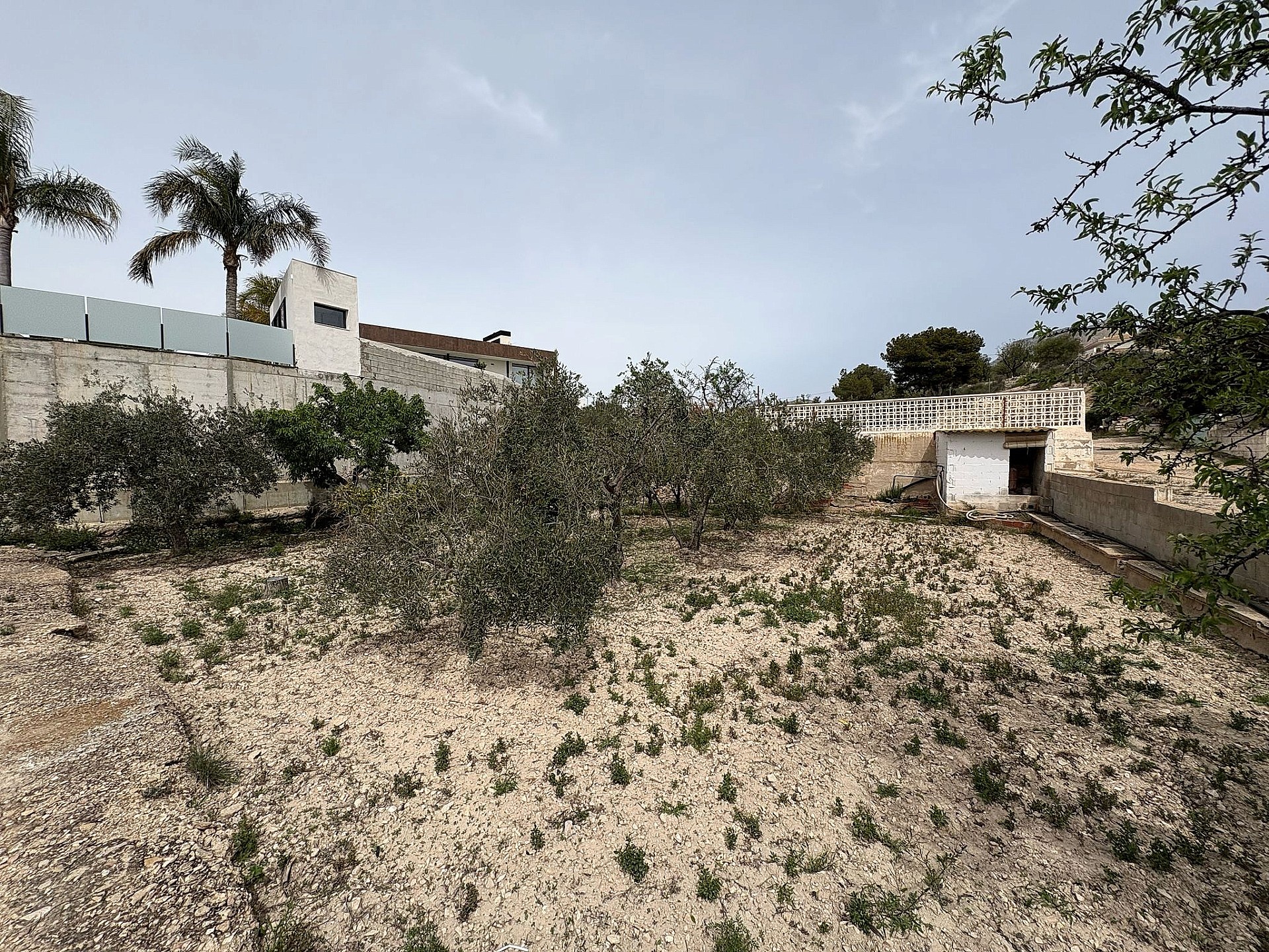 Resale - 4 Bedroom 1 Bathroom Country house in Petrer -  - Alicante