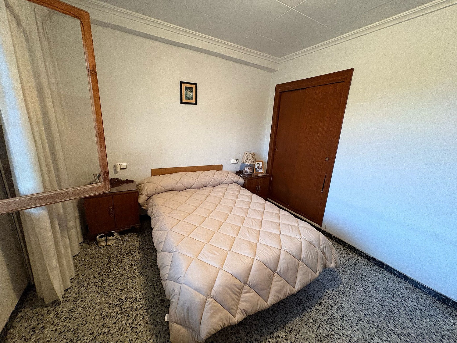 Resale - 4 Bedroom 1 Bathroom Country house in Petrer -  - Alicante