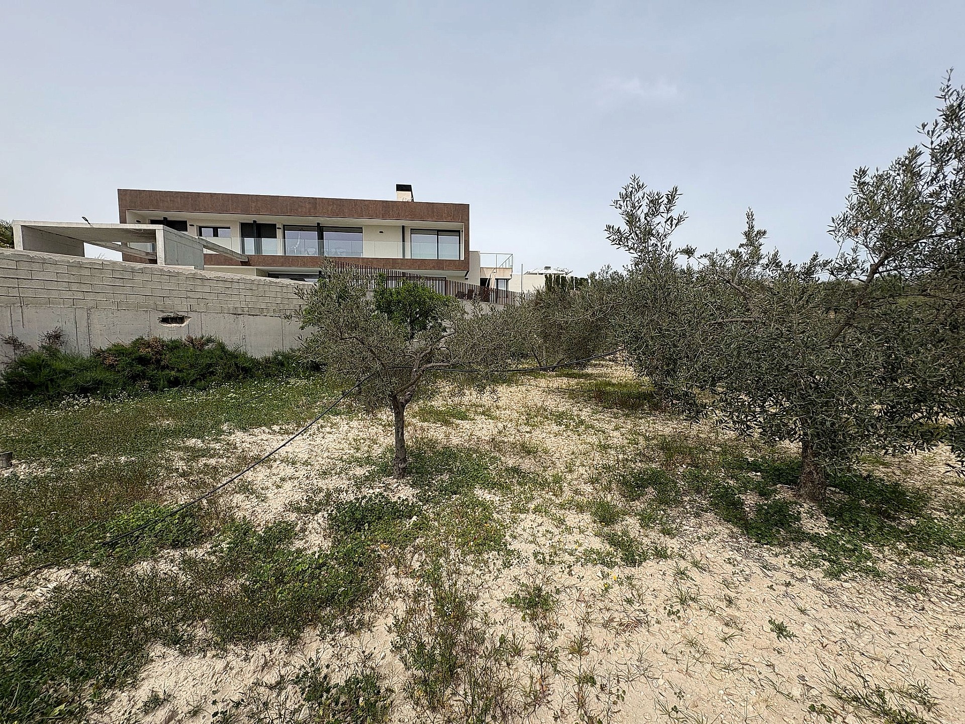 Resale - 4 Bedroom 1 Bathroom Country house in Petrer -  - Alicante