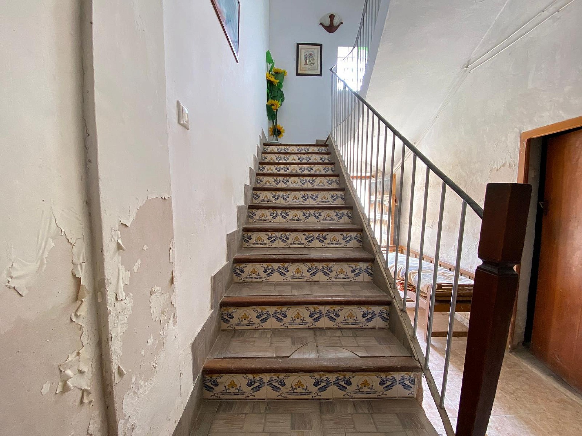 Resale - 7 Bedroom 1 Bathroom Village house in Pinoso -  - Alicante