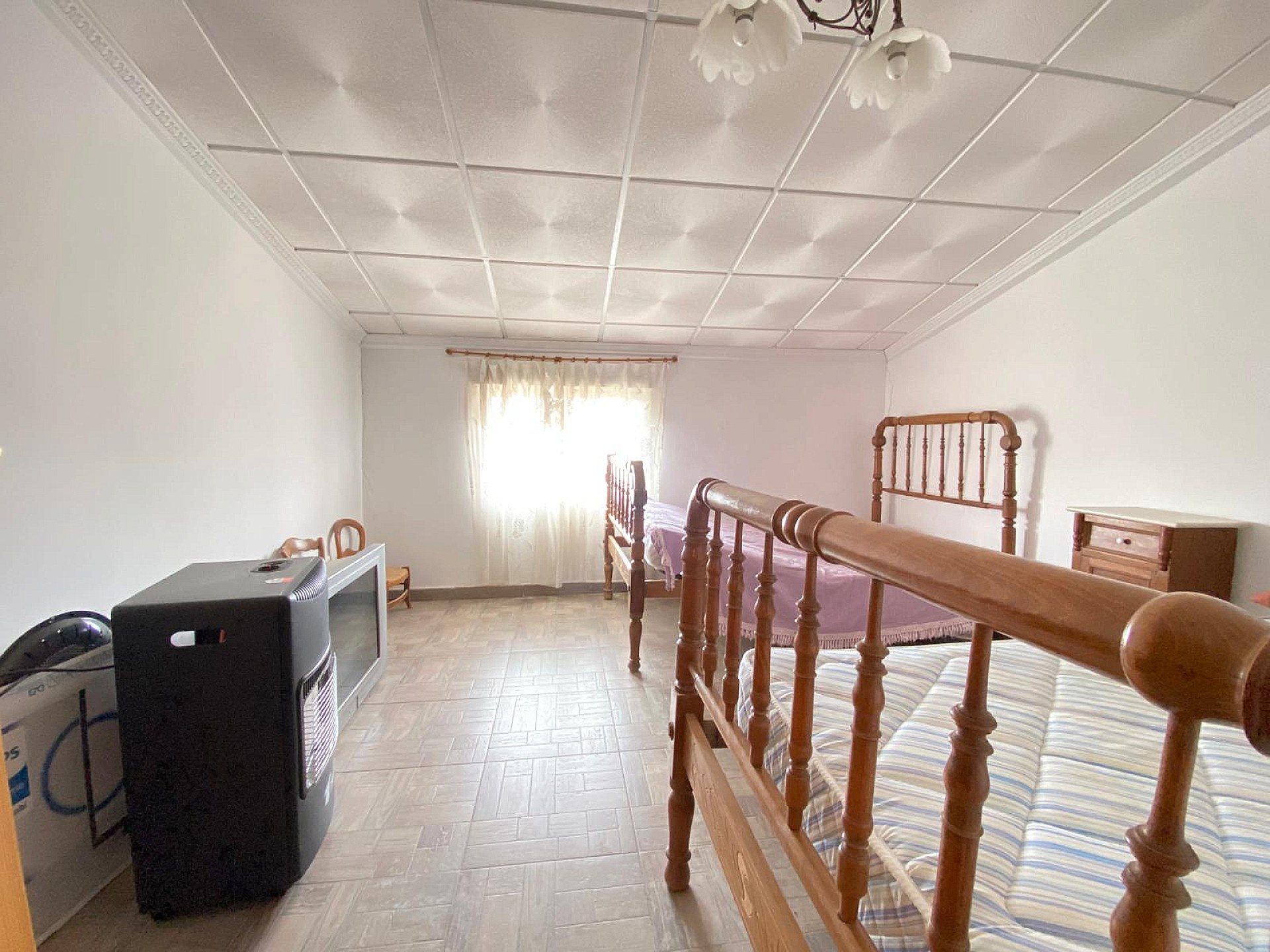 Resale - 7 Bedroom 1 Bathroom Village house in Pinoso -  - Alicante