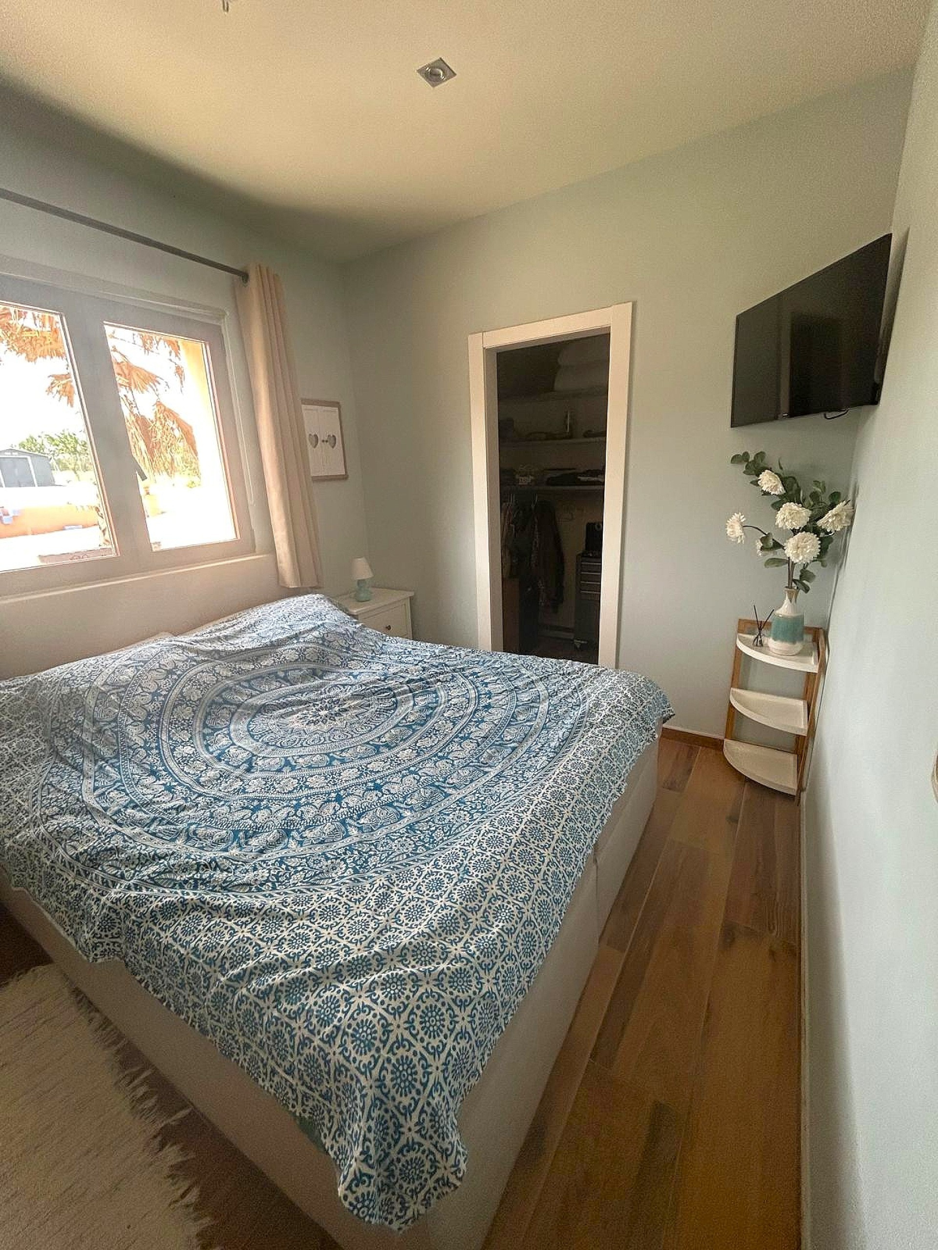 Resale - 4 Bedroom 2 Bathroom Villa in Salinas -  - Alicante
