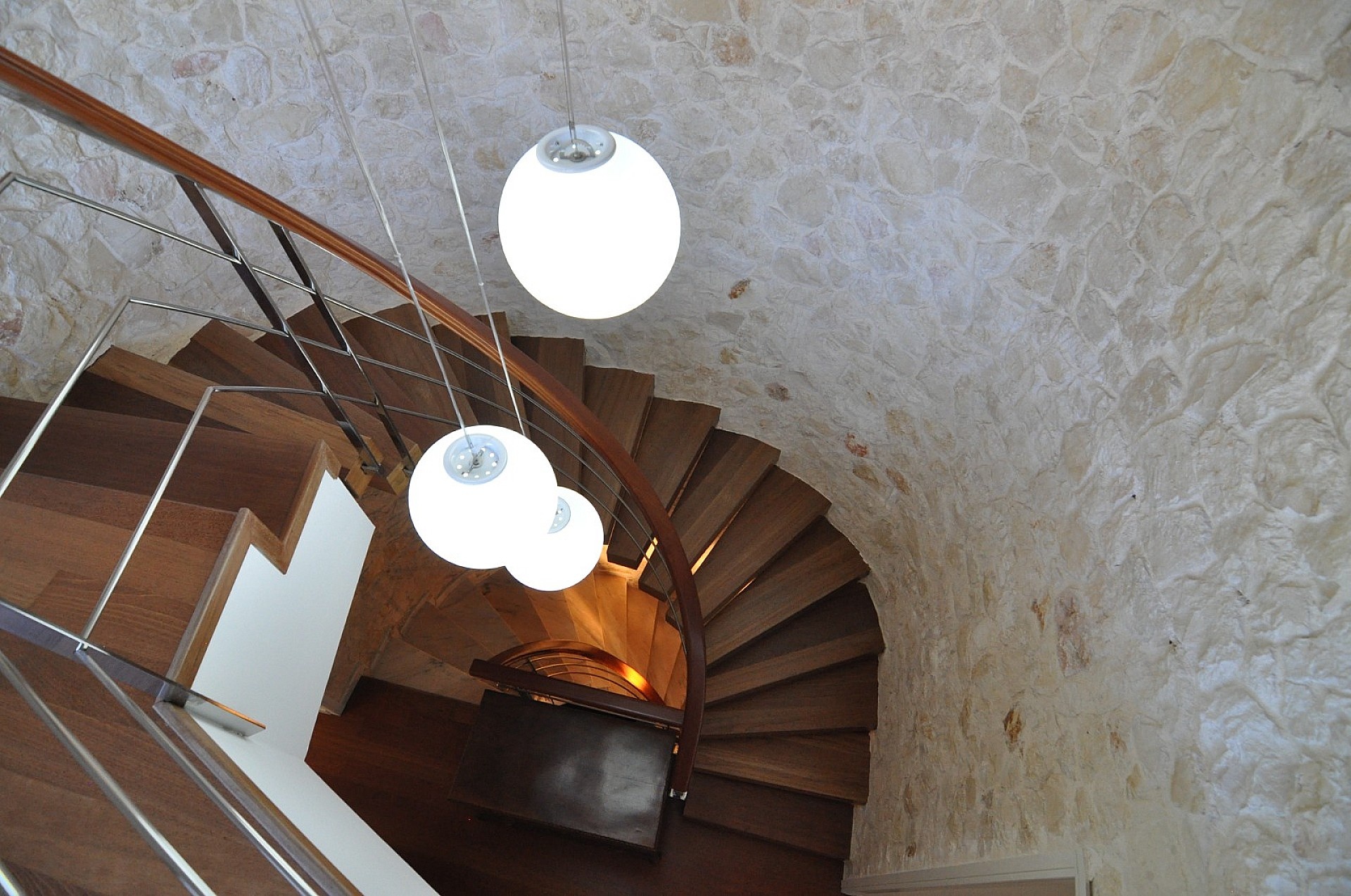 Resale - 4 Bedroom 2 Bathroom Villa in Villena -  - Alicante