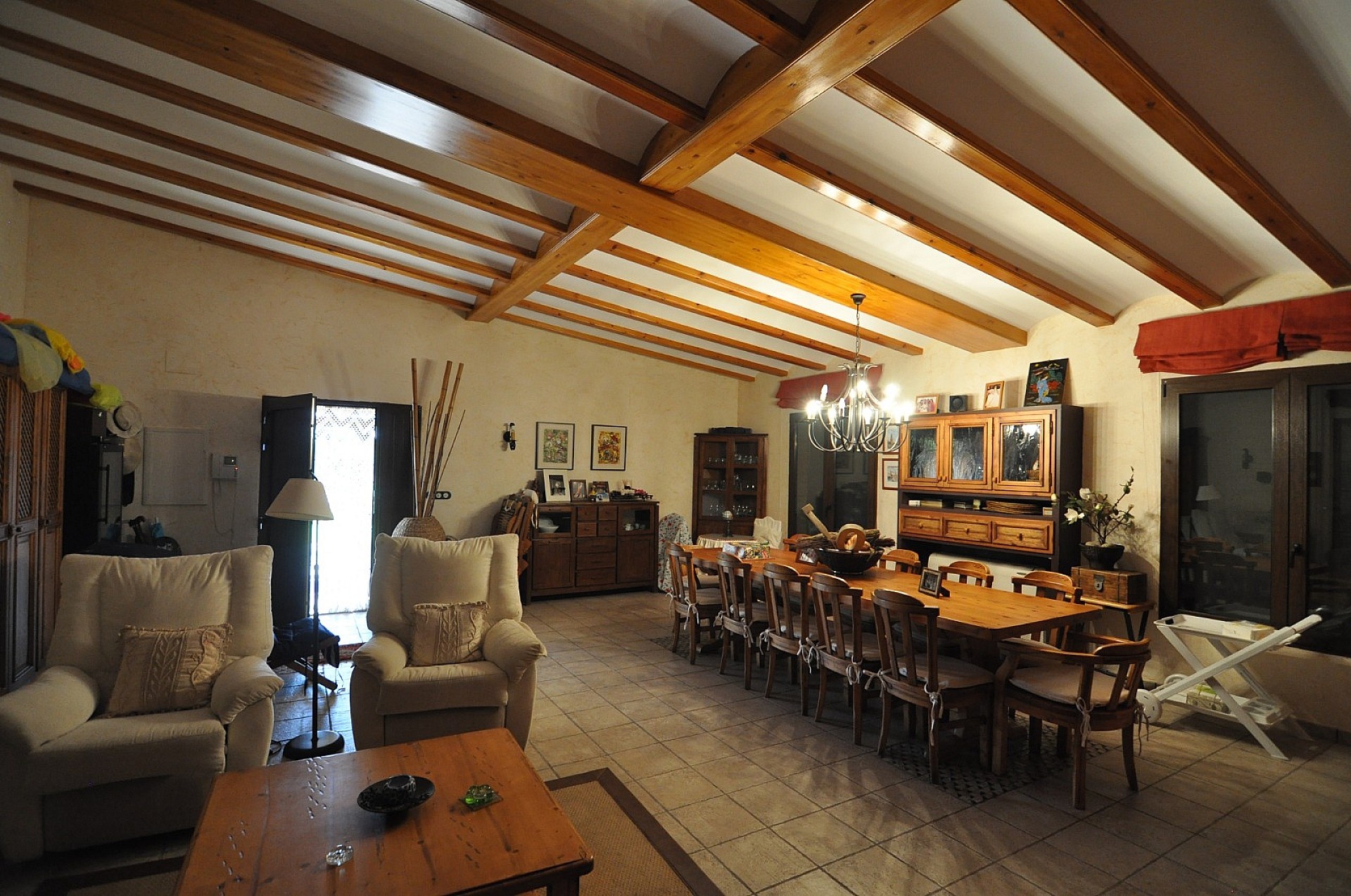 Resale - 4 Bedroom 2 Bathroom Villa in Villena -  - Alicante