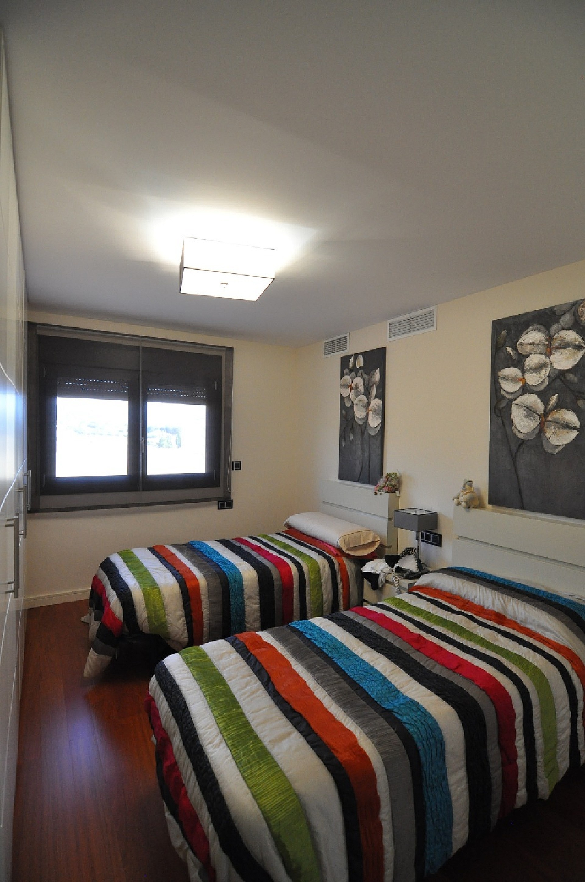 Resale - 4 Bedroom 2 Bathroom Villa in Villena -  - Alicante