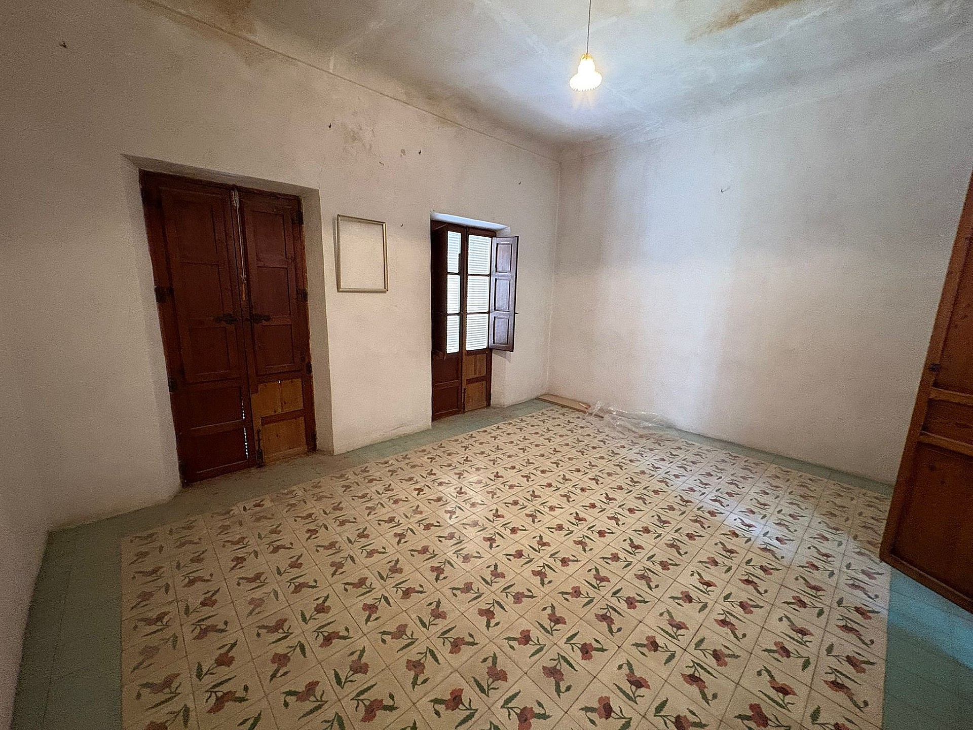 Resale - 6 Bedroom 2 Bathroom Townhouse in Novelda -  - Alicante