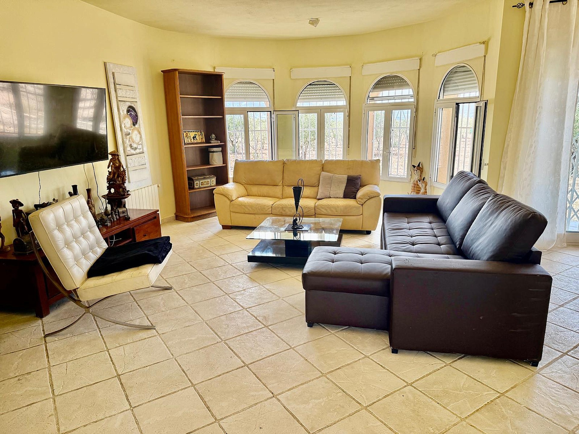 Resale - 3 Bedroom 3 Bathroom Villa in Onil -  - Alicante