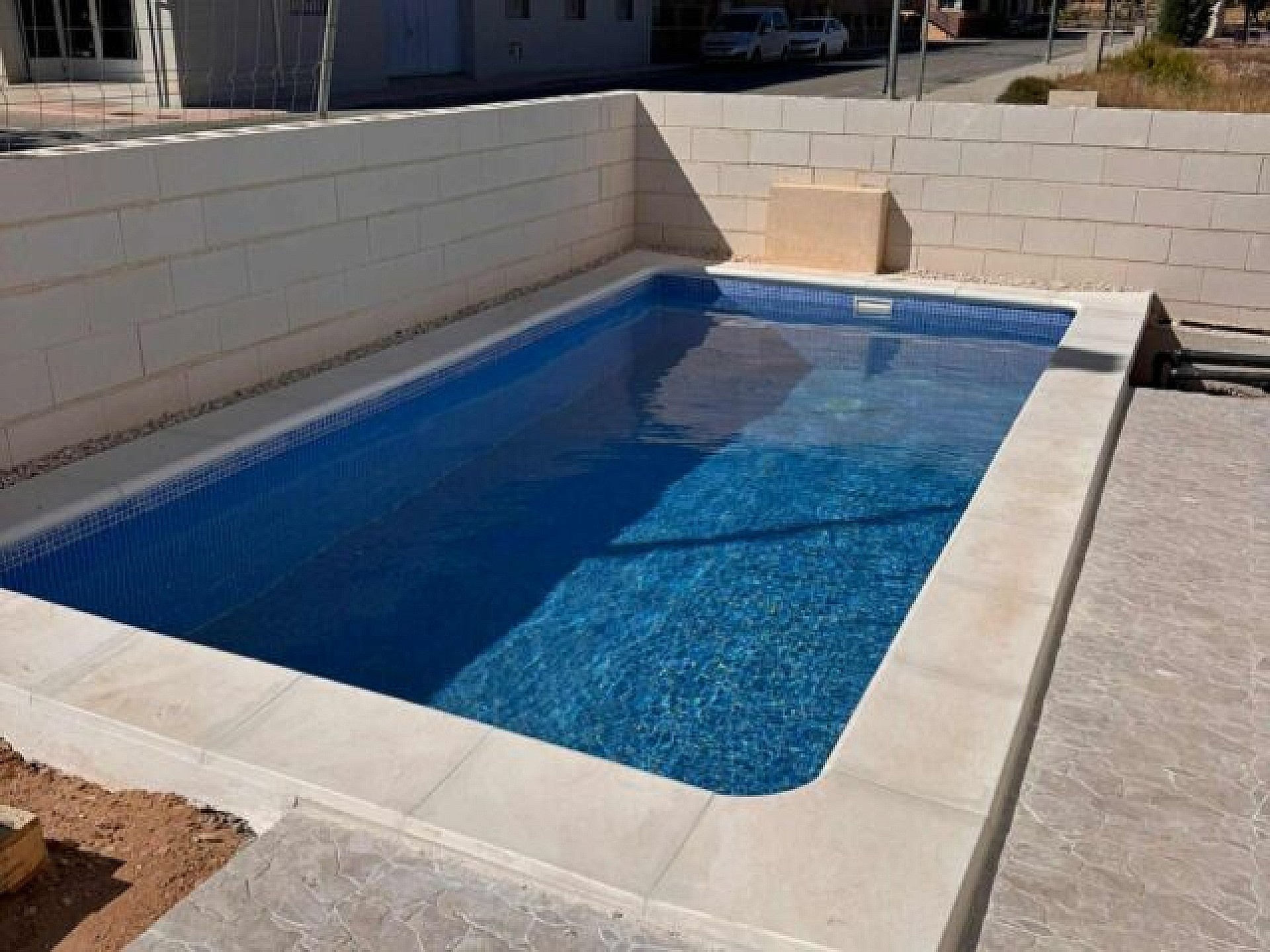 Resale - 3 Bedroom 2 Bathroom Semi-detached in La Romana -  - Alicante