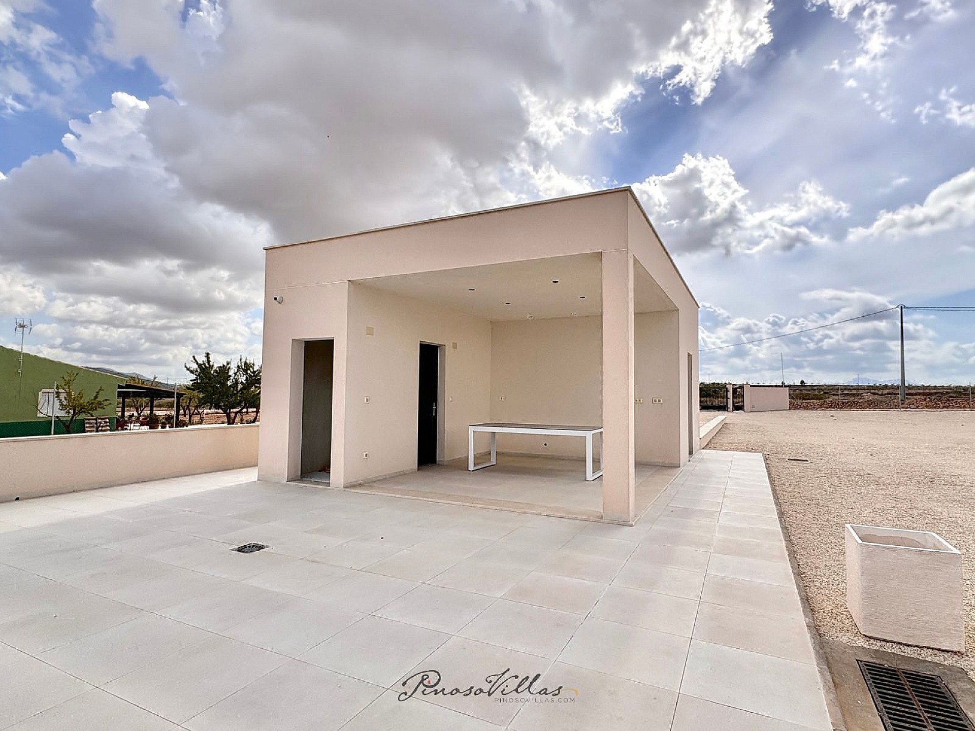 Resale - 3 Bedroom 3 Bathroom Villa in Pinoso -  - Alicante