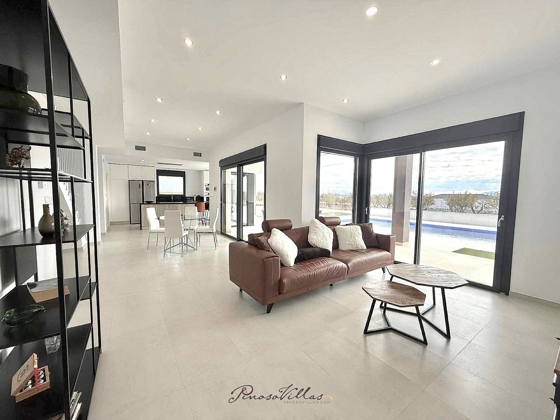 Resale - 3 Bedroom 3 Bathroom Villa in Pinoso -  - Alicante