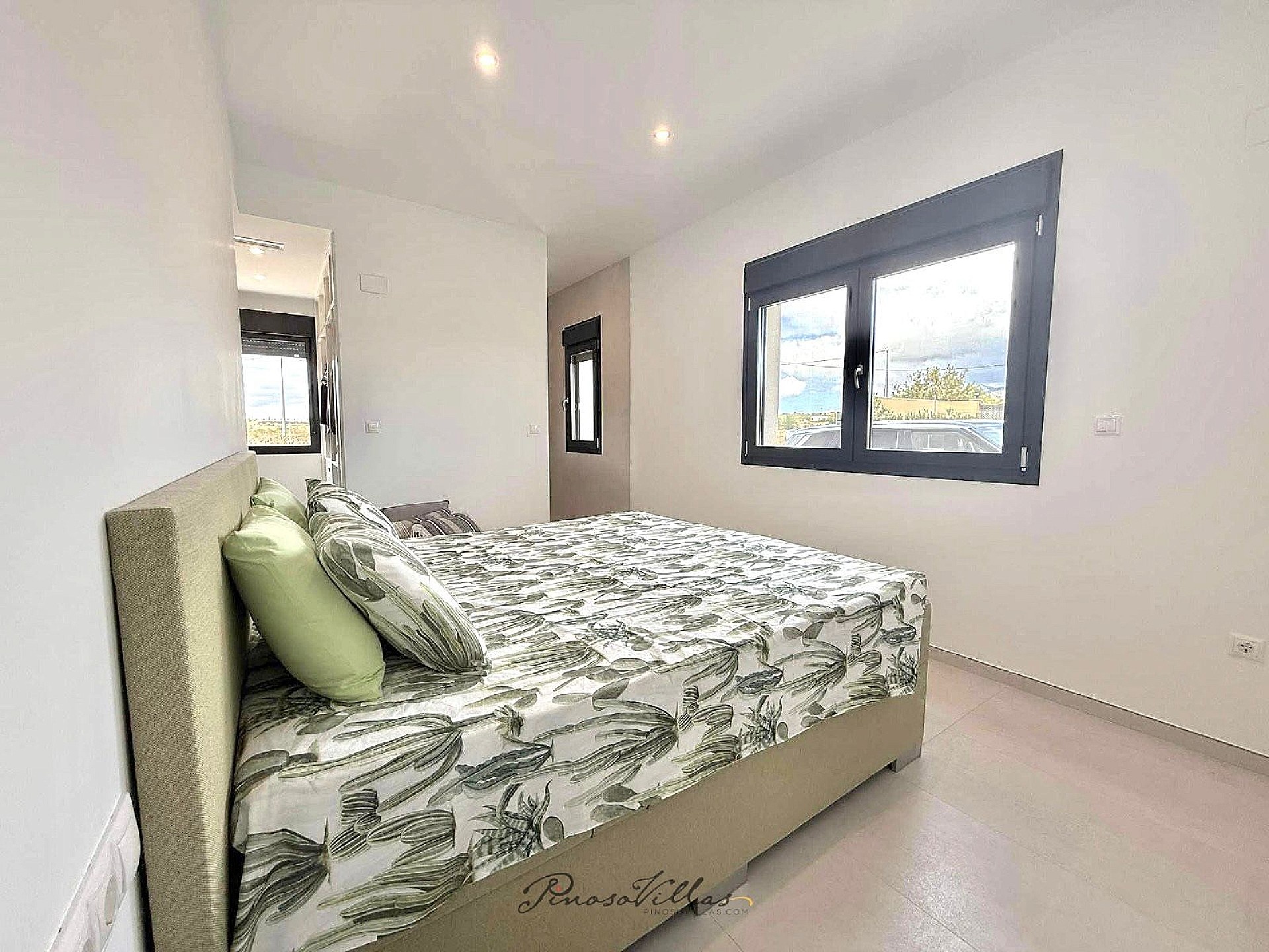 Resale - 3 Bedroom 3 Bathroom Villa in Pinoso -  - Alicante