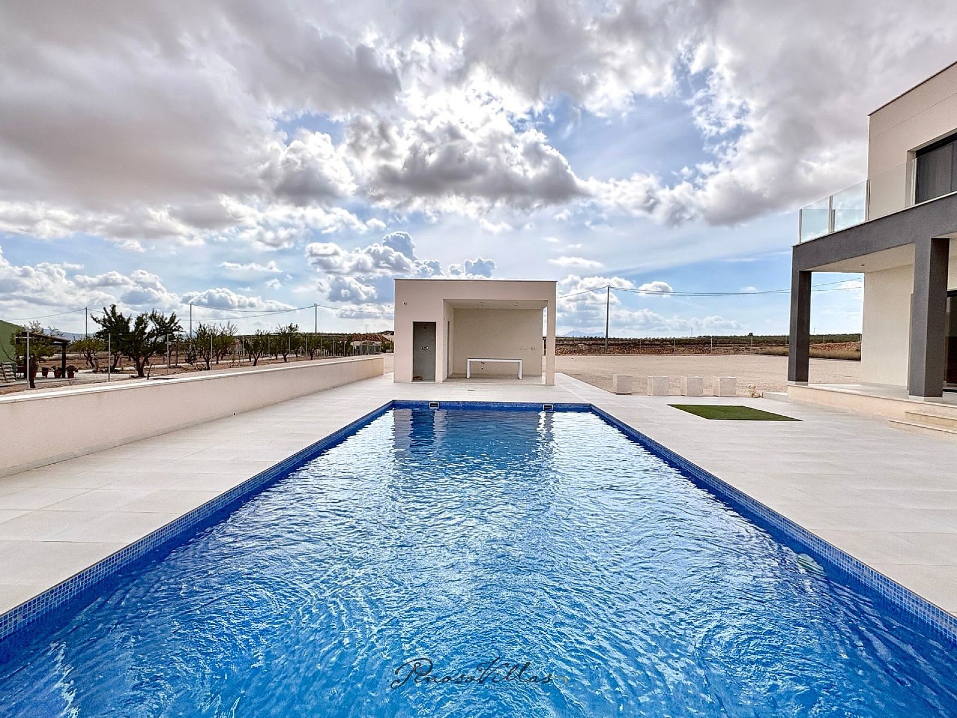Resale - 3 Bedroom 3 Bathroom Villa in Pinoso -  - Alicante