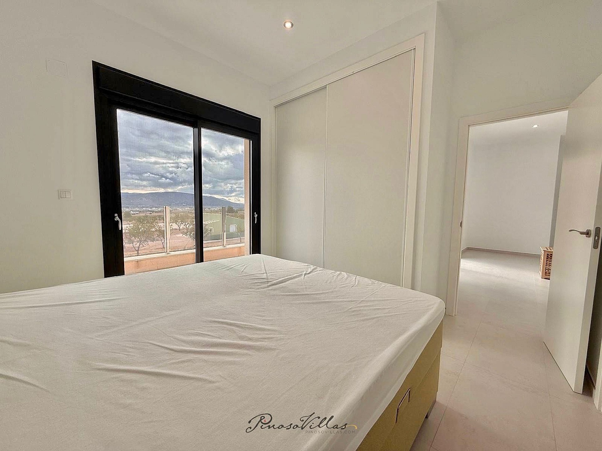 Resale - 3 Bedroom 3 Bathroom Villa in Pinoso -  - Alicante
