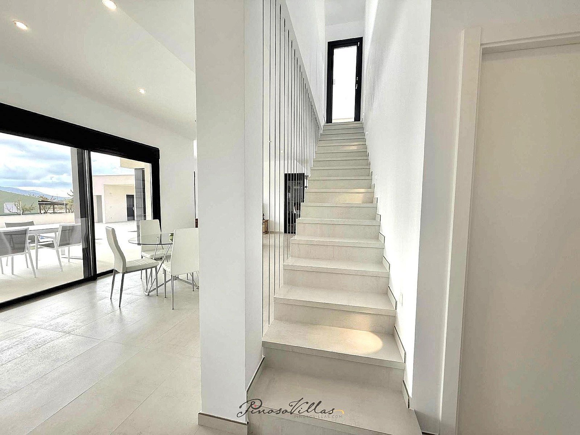 Resale - 3 Bedroom 3 Bathroom Villa in Pinoso -  - Alicante