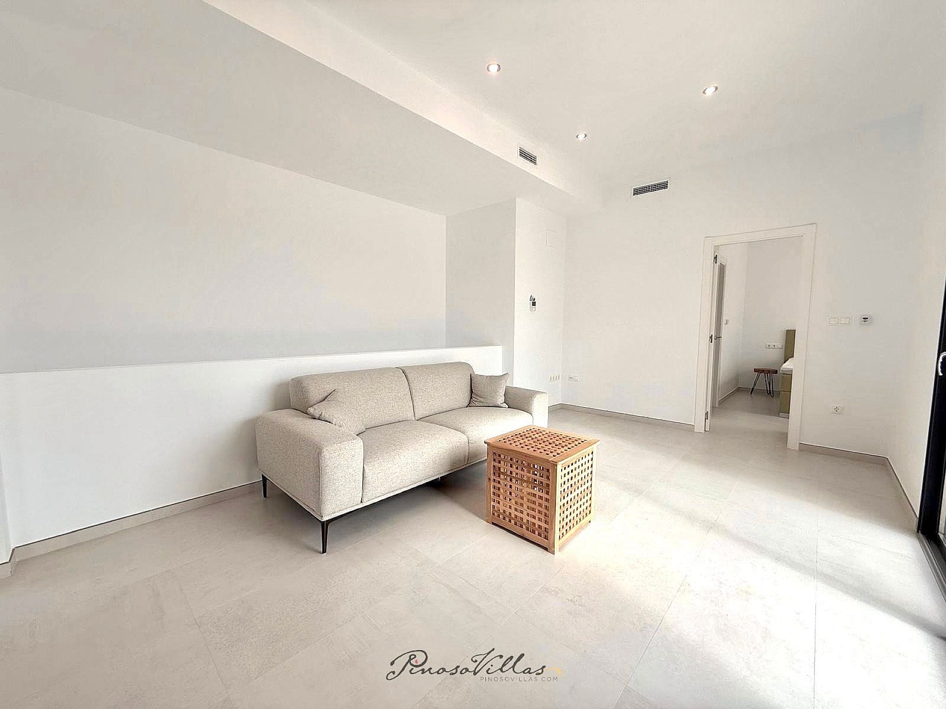 Resale - 3 Bedroom 3 Bathroom Villa in Pinoso -  - Alicante