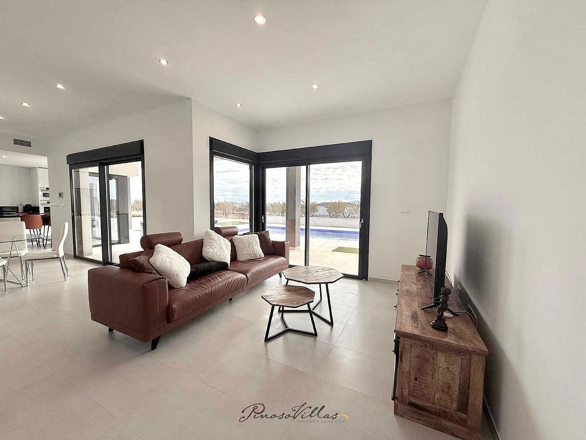 Resale - 3 Bedroom 3 Bathroom Villa in Pinoso -  - Alicante