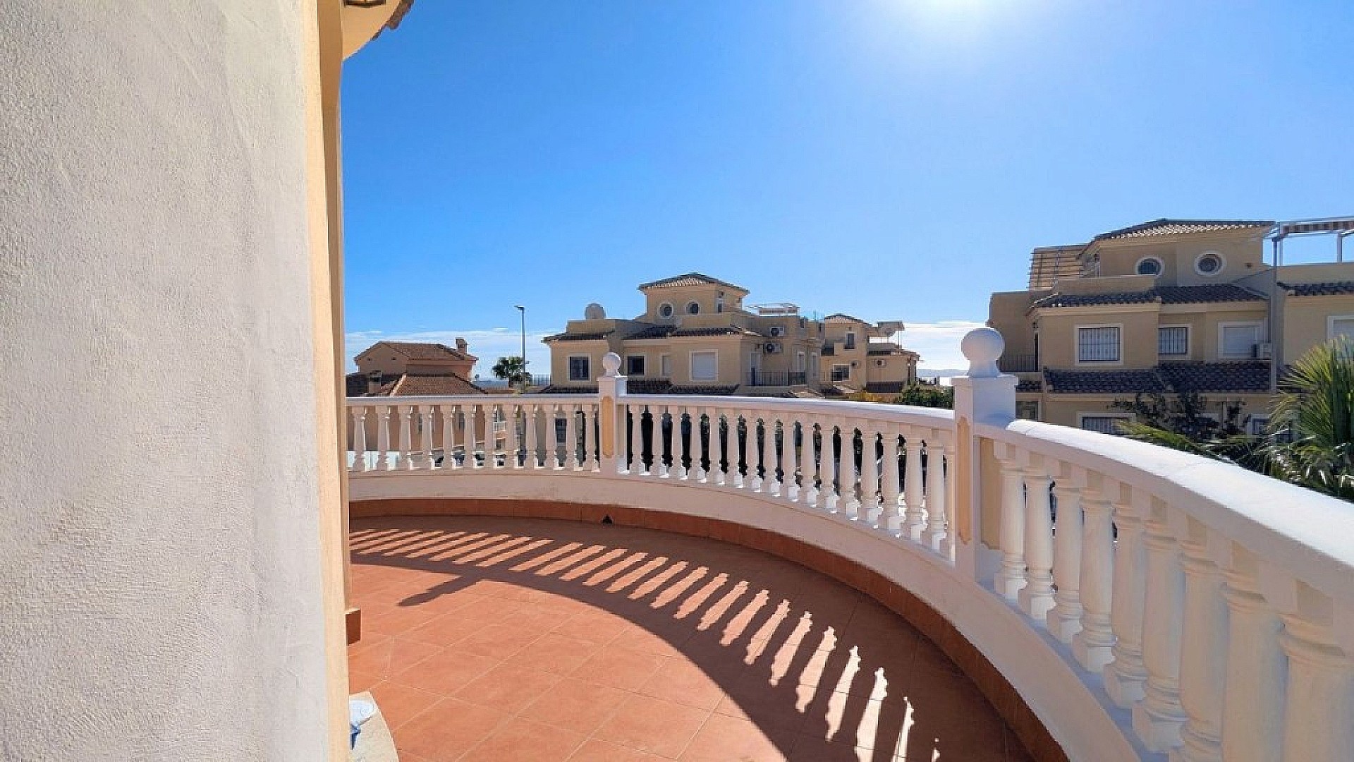 Resale - 3 Bedroom 2 Bathroom Villa in Ciudad Quesada -  - Alicante