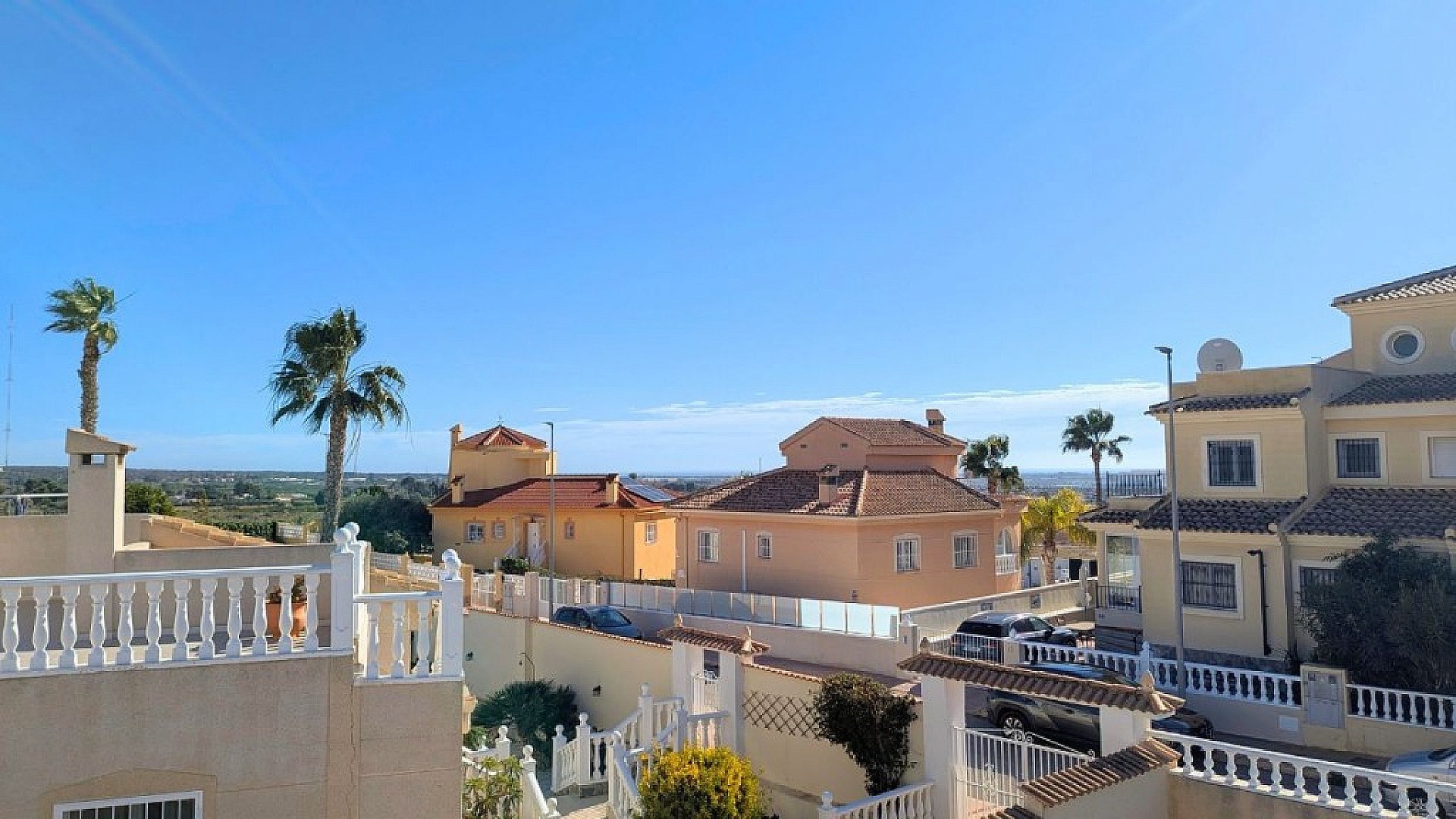 Resale - 3 Bedroom 2 Bathroom Villa in Ciudad Quesada -  - Alicante