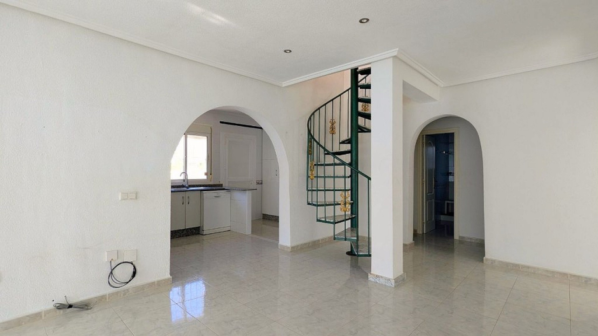 Resale - 3 Bedroom 2 Bathroom Villa in Ciudad Quesada -  - Alicante
