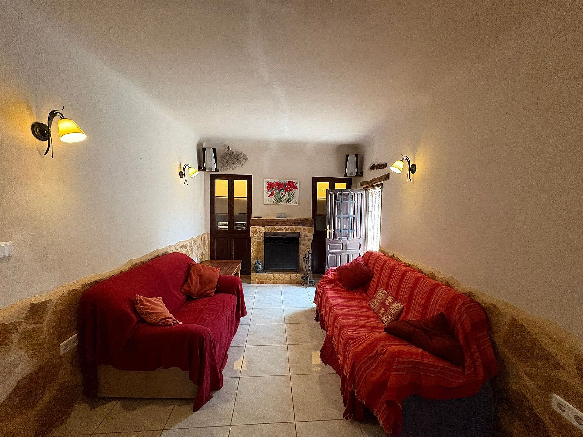 Resale - 5 Bedroom 2 Bathroom Semi-detached in Pinoso -  - Alicante