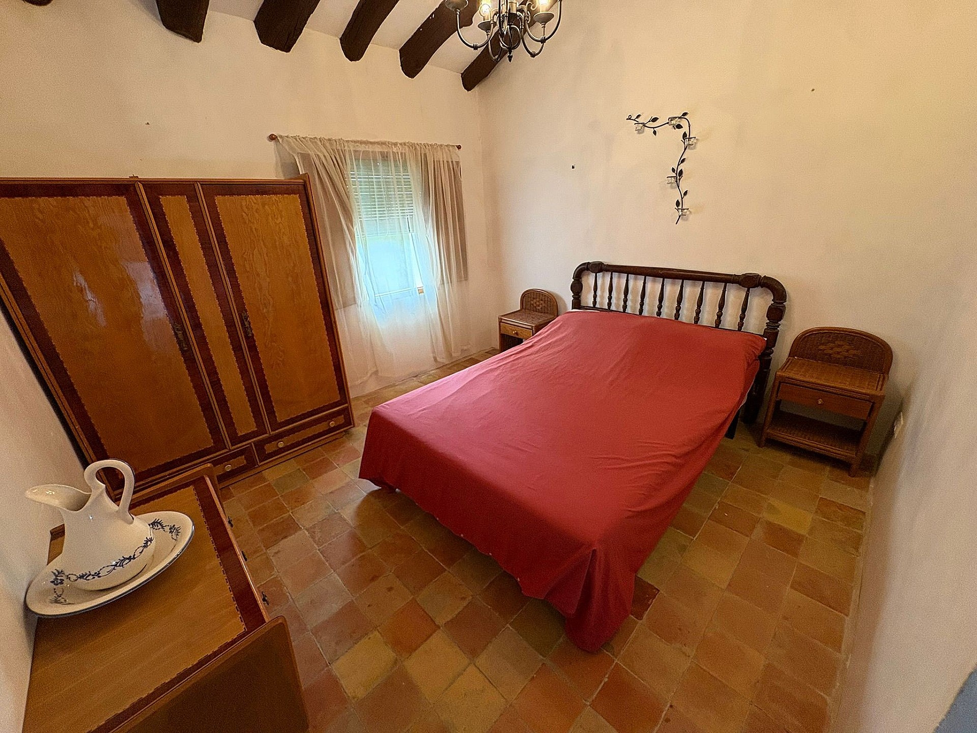 Resale - 5 Bedroom 2 Bathroom Semi-detached in Pinoso -  - Alicante