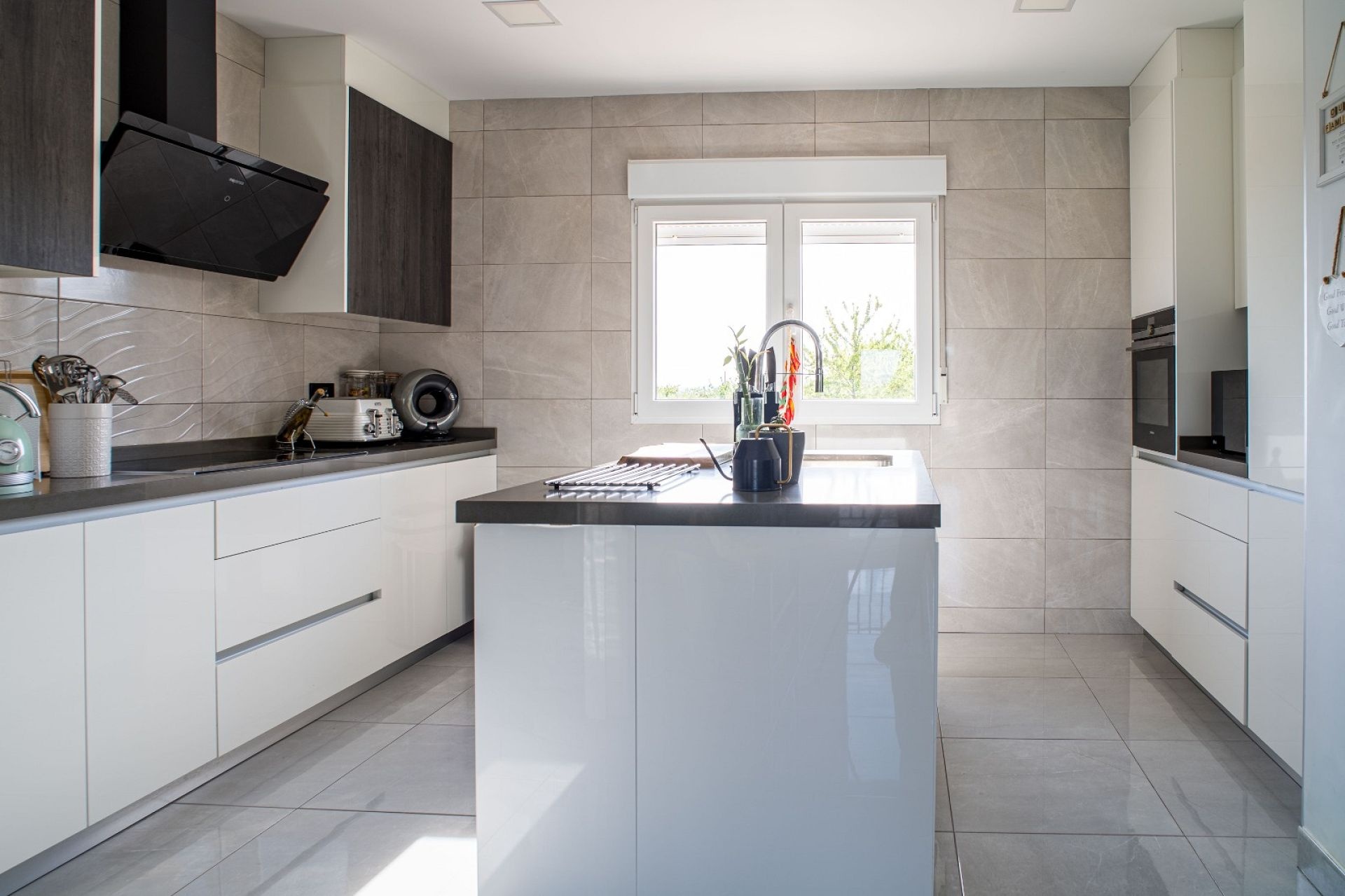 Resale - 3 Bedroom 2 Bathroom Villa in Pinoso -  - Alicante