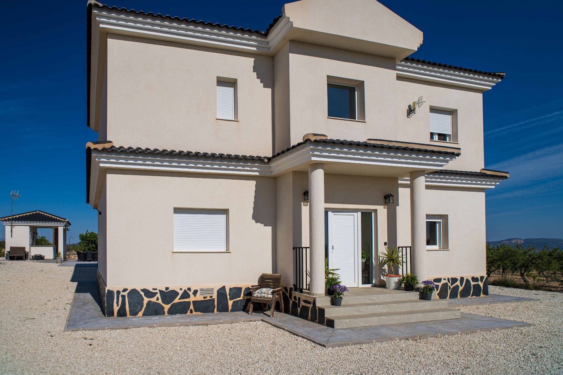 Resale - 3 Bedroom 2 Bathroom Villa in Pinoso -  - Alicante