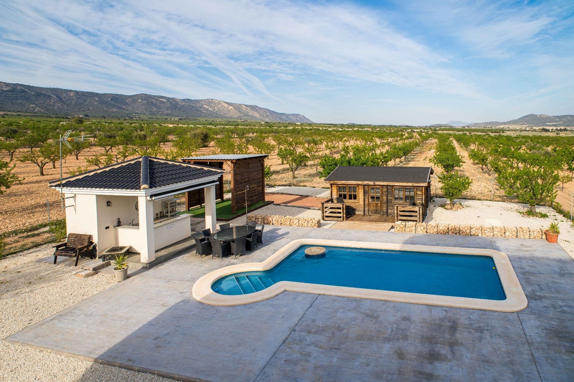 Resale - 3 Bedroom 2 Bathroom Villa in Pinoso -  - Alicante