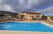 5 Bedroom 3 Bathroom Villa in Sax