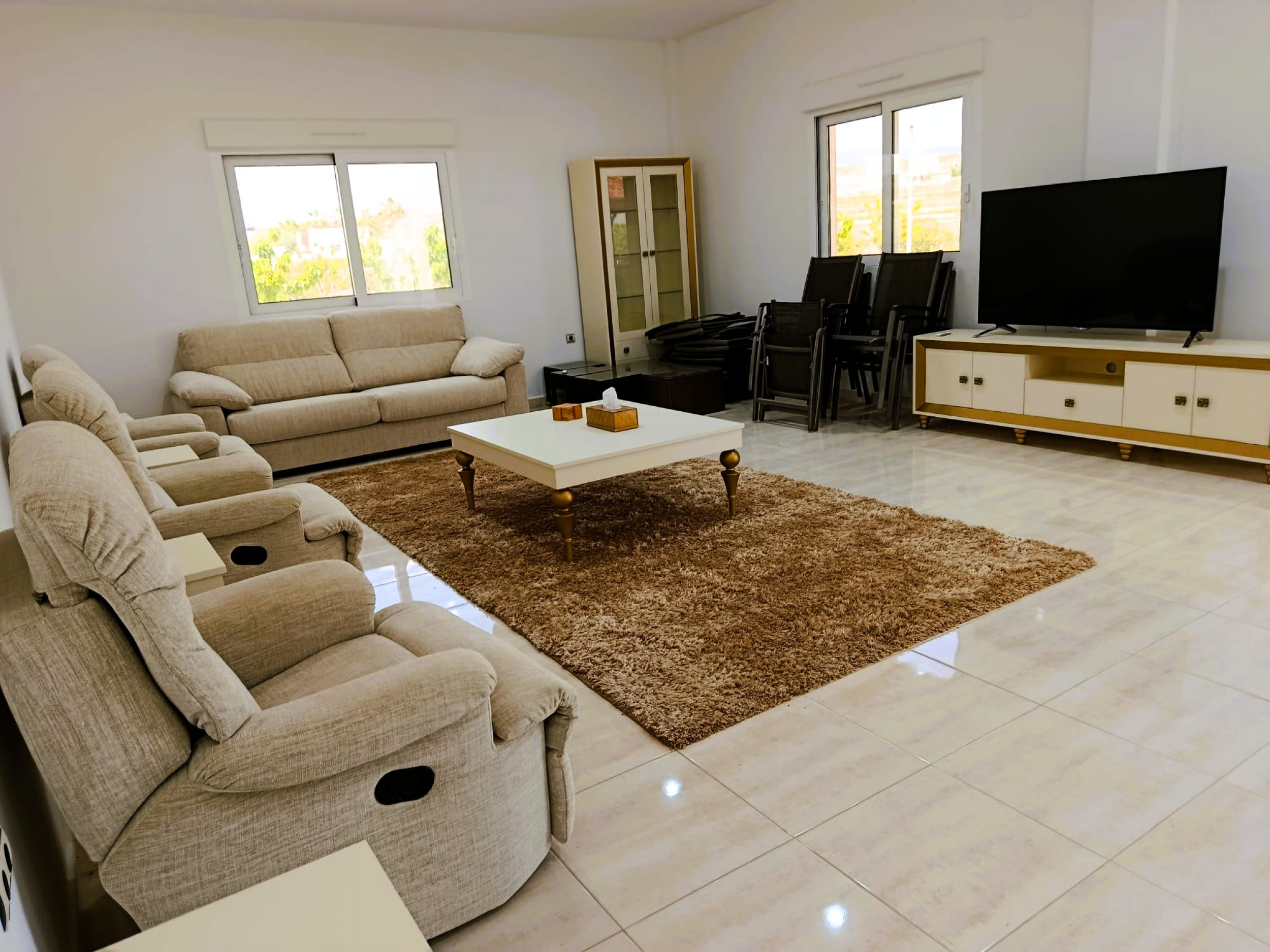 Resale - 4 Bedroom 4 Bathroom Villa in Pinoso -  - Alicante
