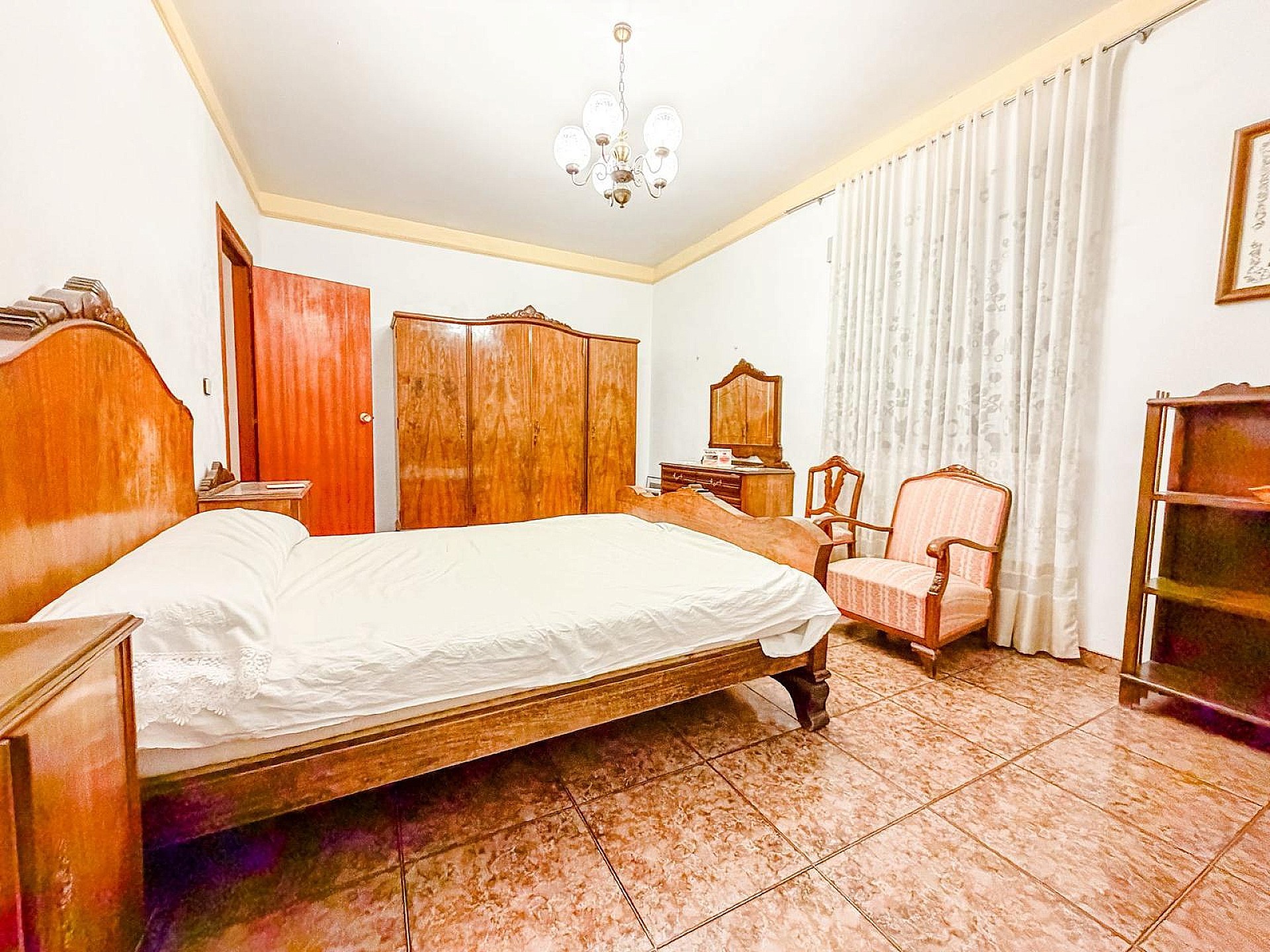 Resale - 6 Bedroom 2 Bathroom Country house in Pinoso -  - Alicante