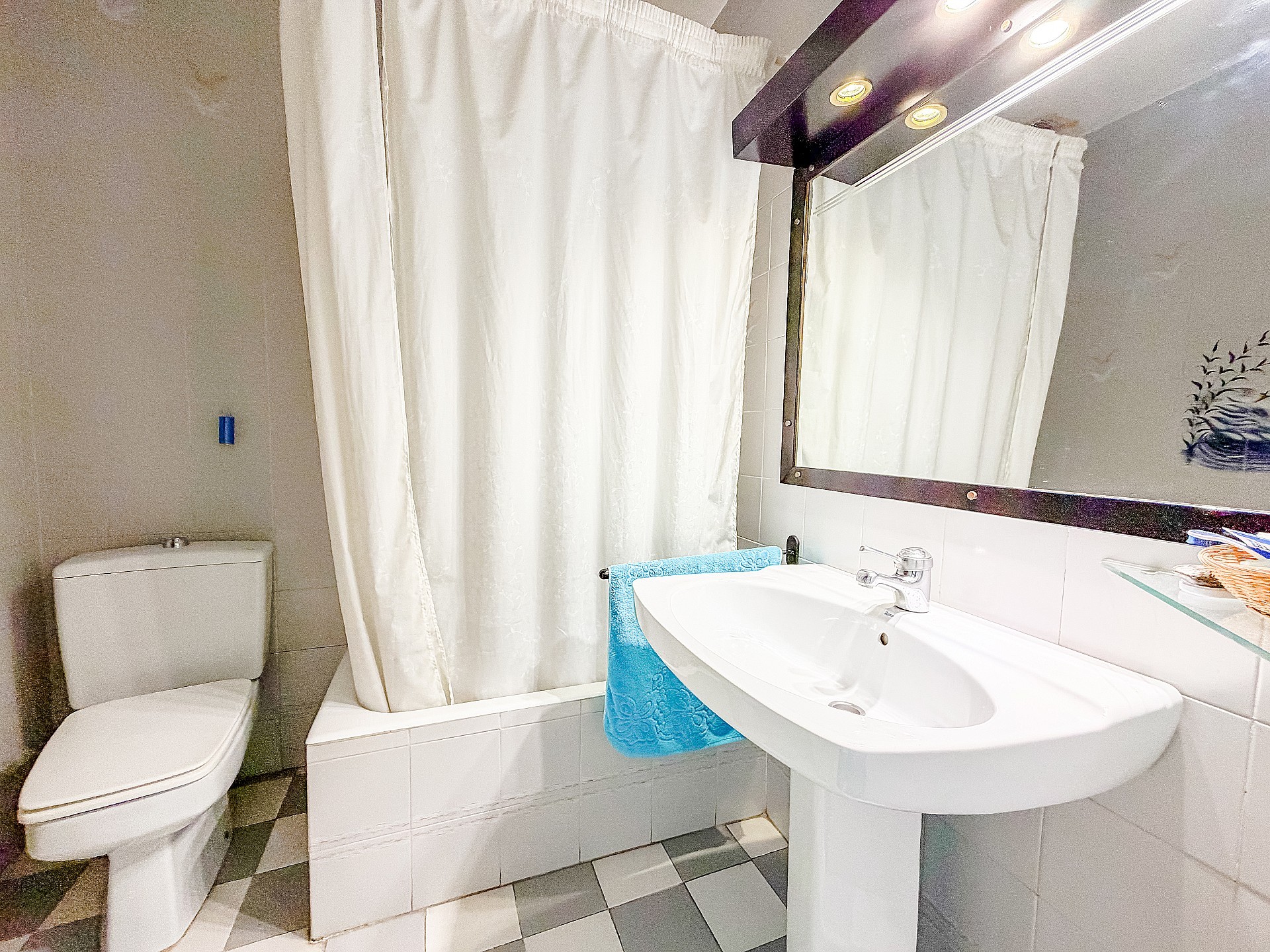 Resale - 4 Bedroom 2 Bathroom Townhouse in Yecla -  - Murcia
