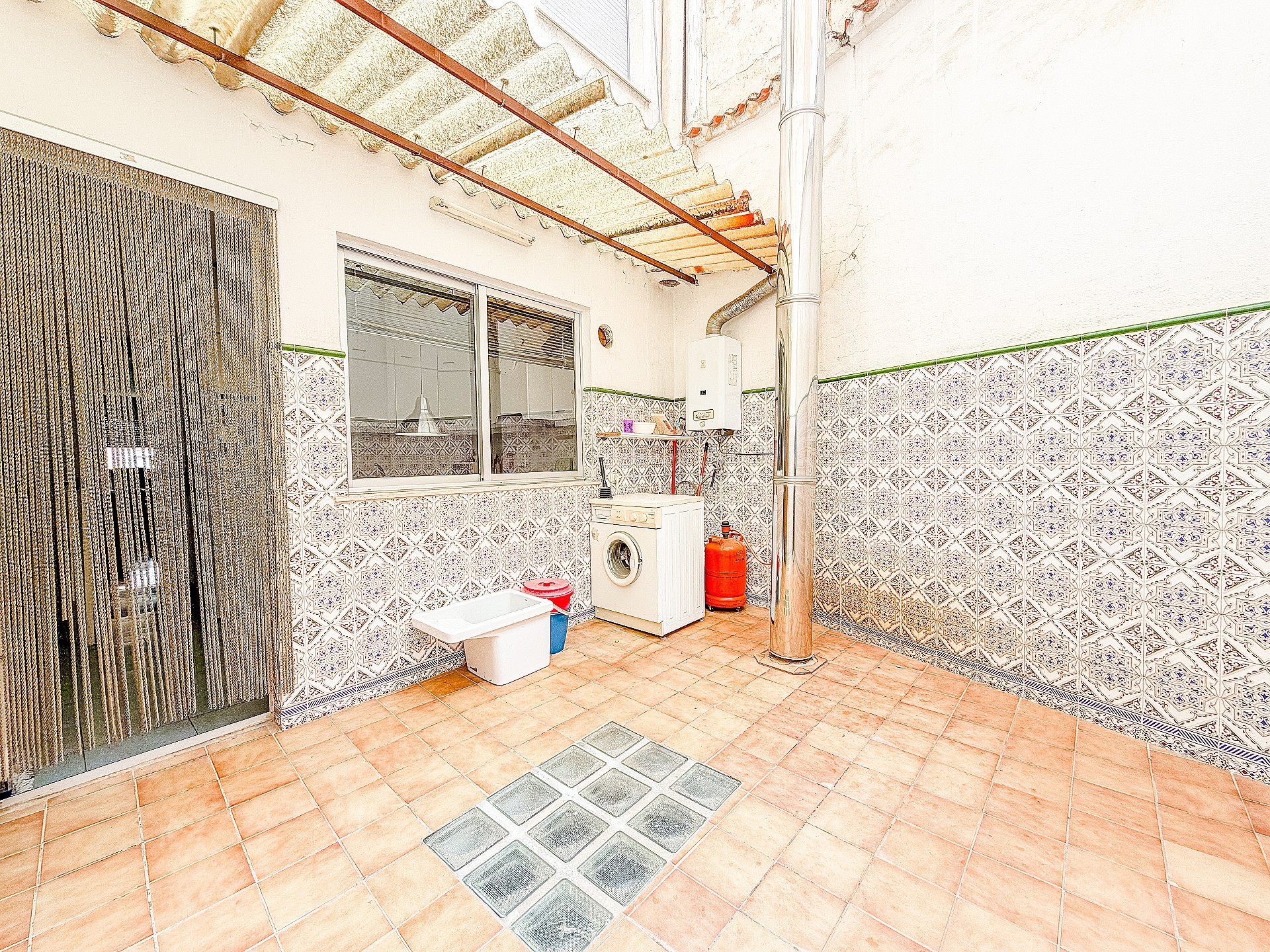 Resale - 4 Bedroom 2 Bathroom Townhouse in Yecla -  - Murcia